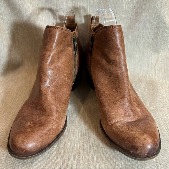 LUCKY BRAND Sz 9 Light Distressed Zipper Closure Stacked Heel Leather  Booties - Picture 1 of 10
